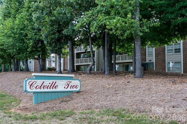 Photo - 1610 Arlyn Cir Unit D