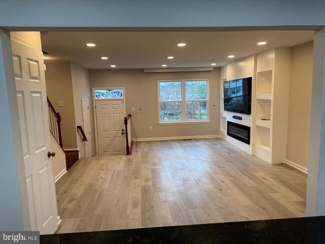 Photo - 605 Warrenton Terrace NE