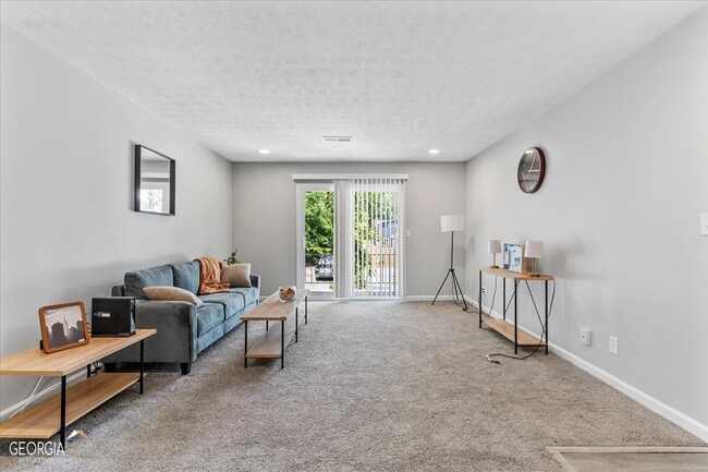 Photo - 1701 Hawthorne Ave Unit 9