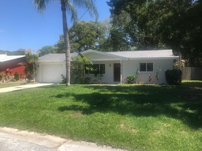 SPACIOUS 3 BEDROOM 2 BATH HOME - SPACIOUS 3 BEDROOM 2 BATH HOME