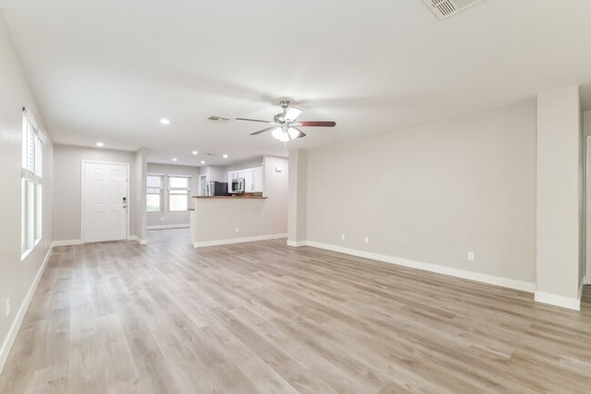 Photo - 1057 Spotted Bull Ct