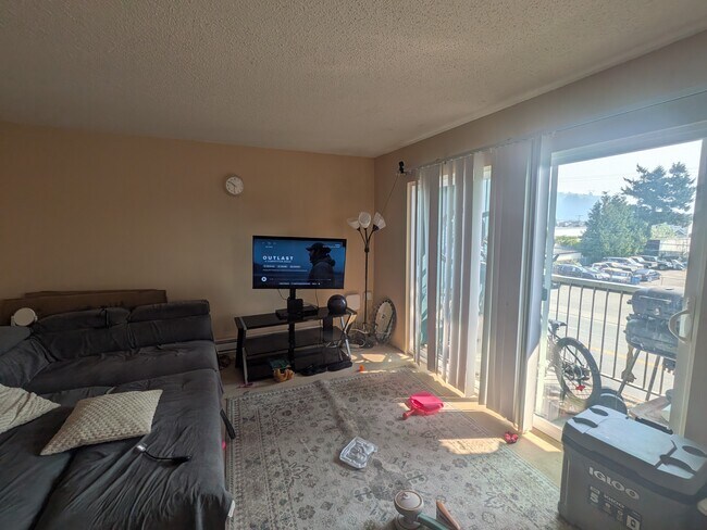 1755 No 9 Highway317 Unit 317
