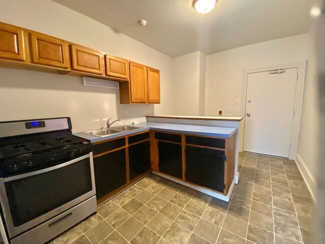 Photo - 644 E Chestnut St Unit Apt 2