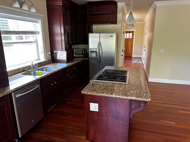 Photo - 449 Park Ridge Pl