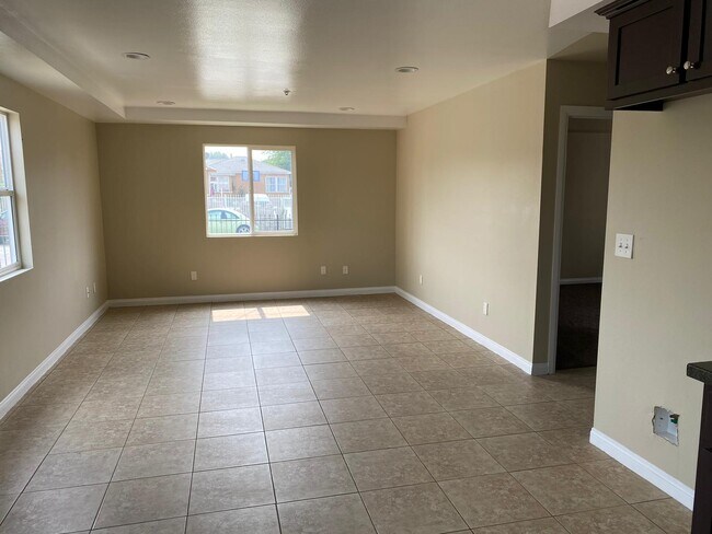 Photo - 2307 E 117th St