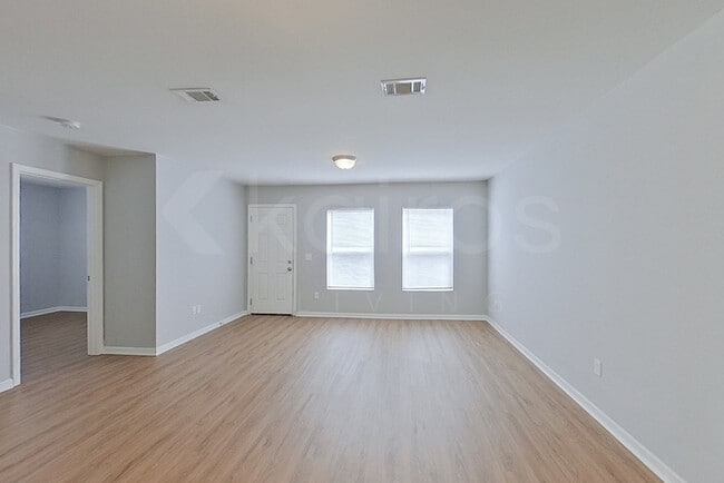 102 Morgan Ct SE