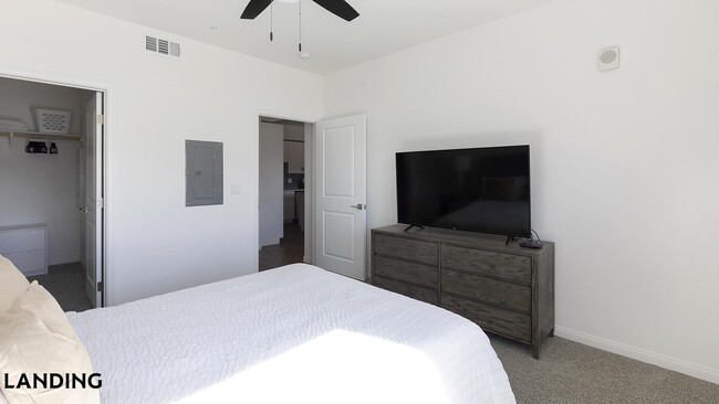 Photo - 760 S Boulder Hwy Unidad 8-303