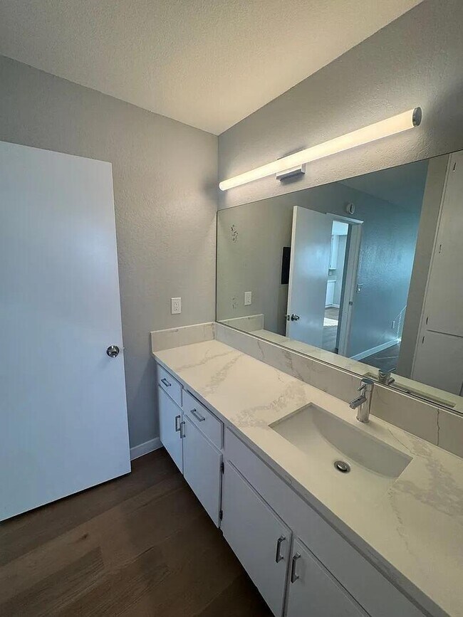 Photo - 16861 Green Ln