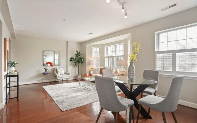Photo - 3609 38th St NW Unit 309