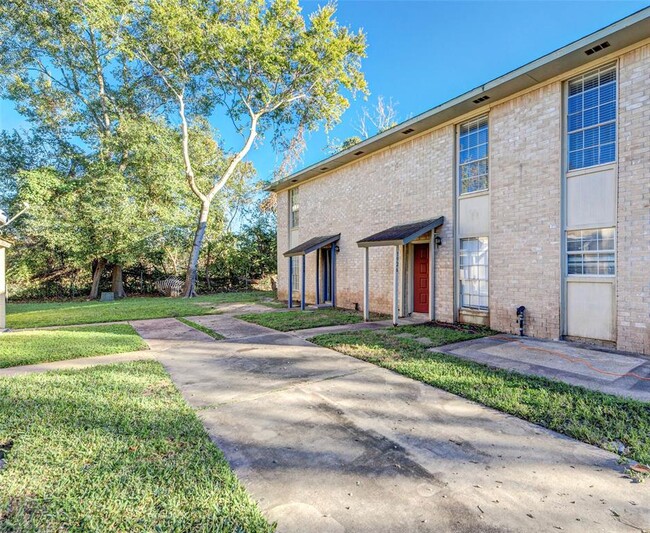 Photo - 1928 Avenue B Condo