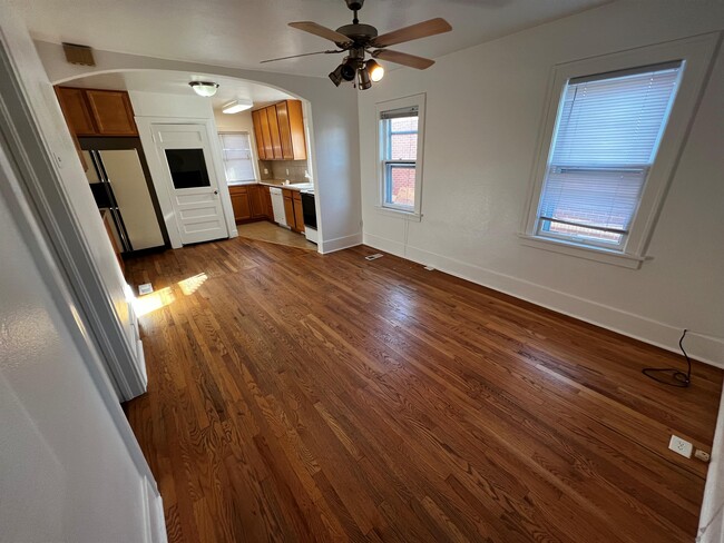 Photo - 2114 S Washington St