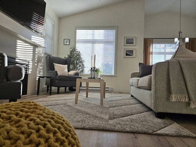 Photo - 2450 Radio Tower Rd Unité SI ID1522009P