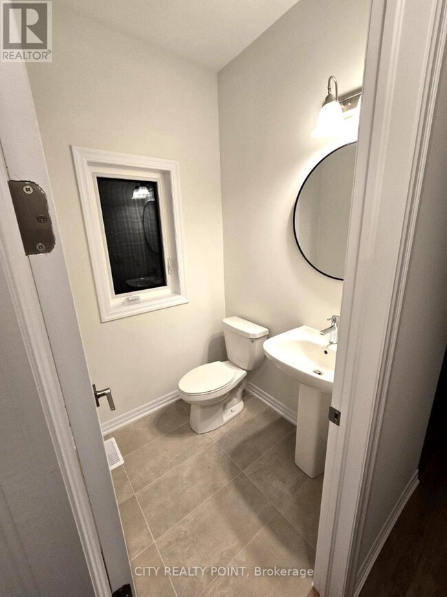 Photo - 62 Pembrook St