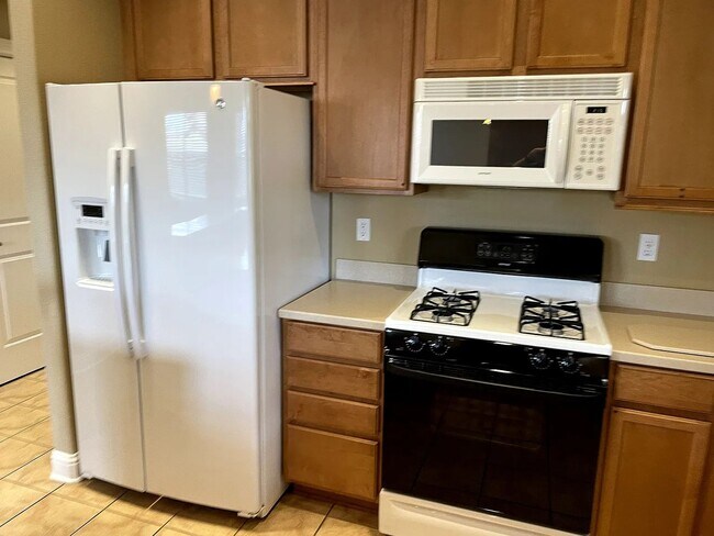 Photo - Charming 3 Bed / 3 Bath Craftsman Home in ...