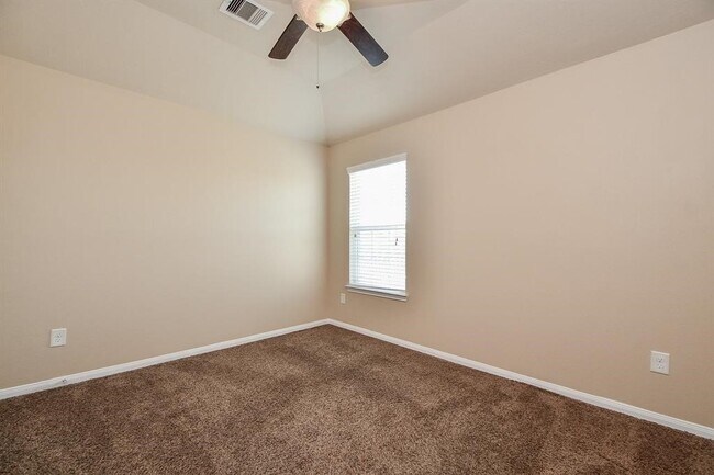 Photo - 19311 Vermillion Ct