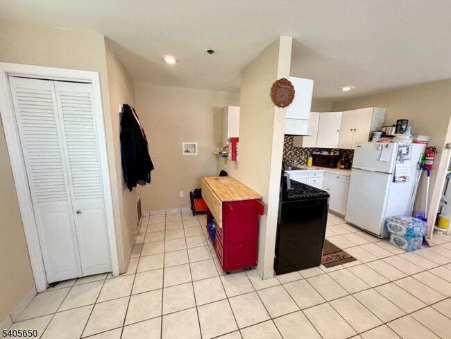 Photo - 336 Bloomfield Ave Unit 1C