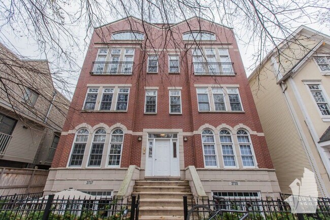 Building Photo - 2737 N Wayne Ave