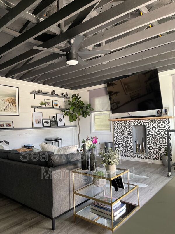 Photo - 123 W Jason St Unidad #D Rental