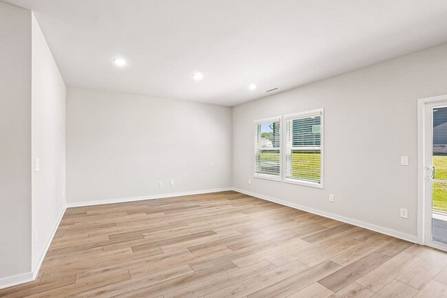 Photo - 521 Southland Dr