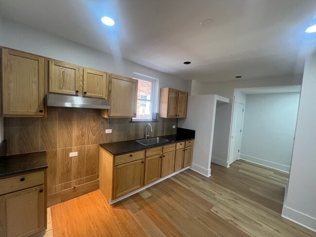 Photo - 7220 S East End Ave Unidad # 2