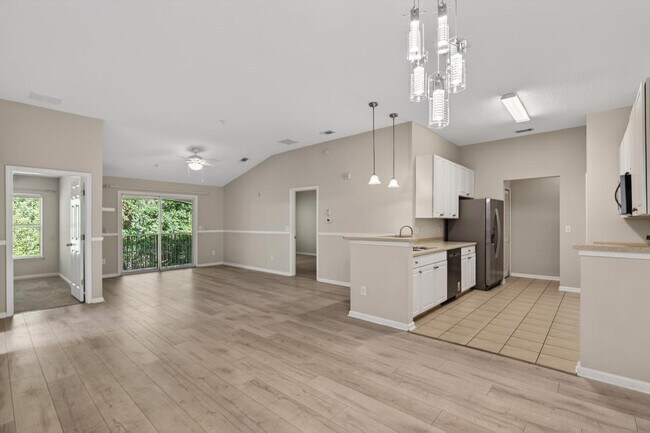 Photo - 9400 Underwing Way