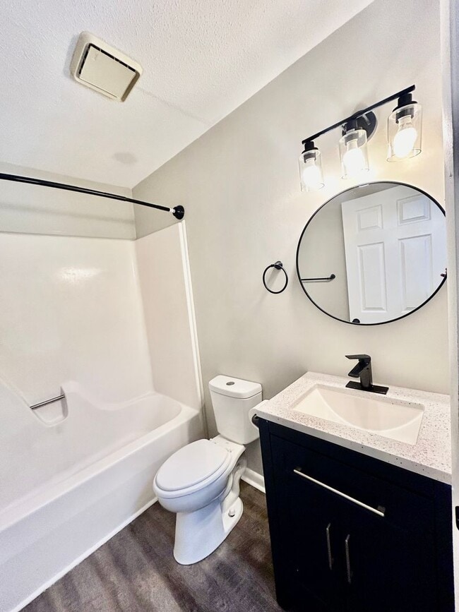 Photo - 706 Roberta Drive