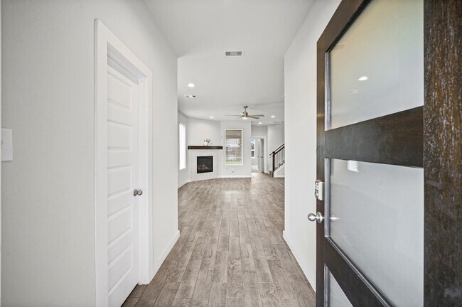 Photo - 144 Shining Pt Dr