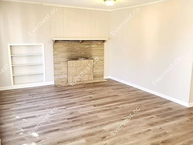 Photo - 2704 Broadway St