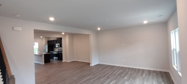Room in Townhome on Castle Loch Lane