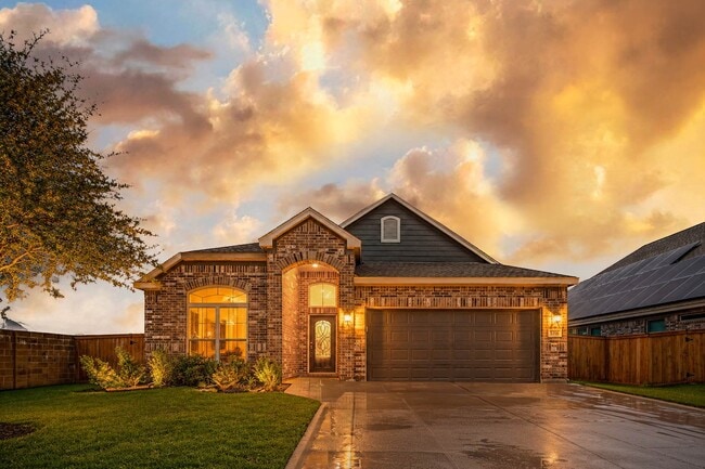 Building Photo - 5318 Madeline Grace Dr