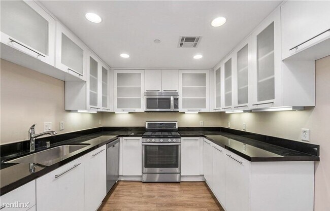 Photo - 2 br, 2 bath Condo - 230 South Jackson Str...