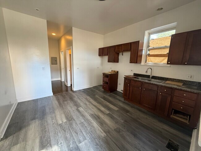 Photo - 1239 S Spaulding Ave Unidad 1RE