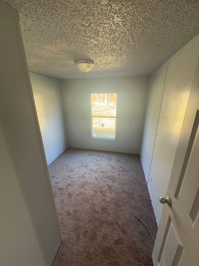 Photo - 132 Wyles Ln