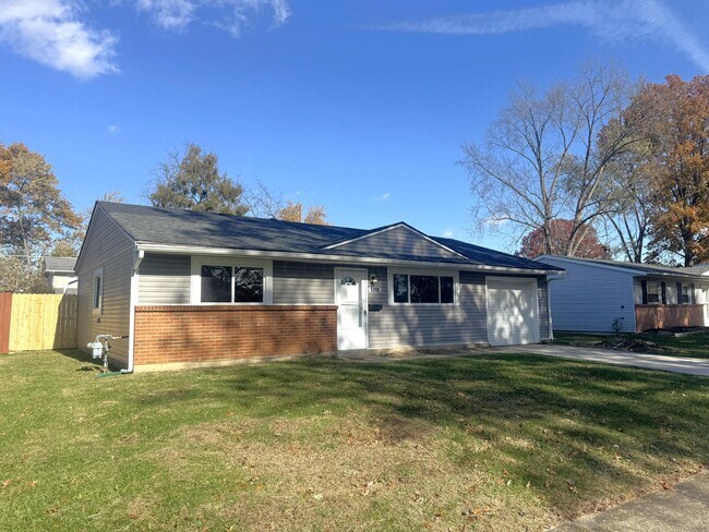 Photo - 5200 Mapleridge Dr