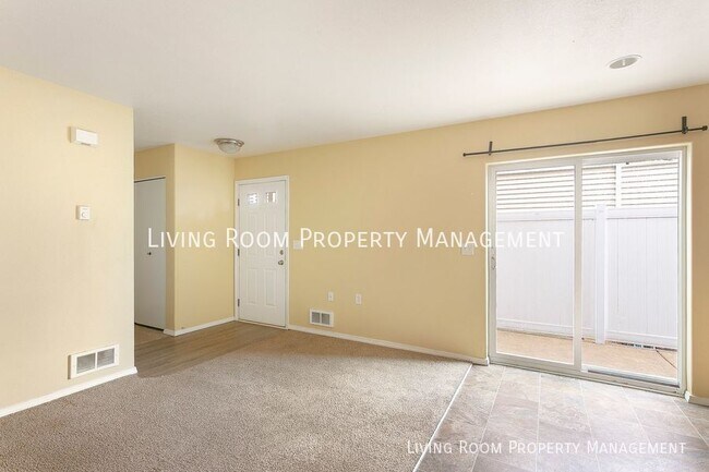 Photo - 11893 SE Pine St