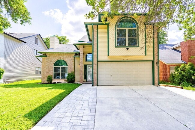 Building Photo - Spacious 4-Bedroom Rental in Autumn Ridge ...
