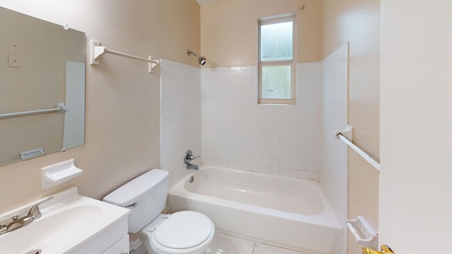 Charming 3-Bedroom Rental Near Downtown Ja... - Charming 3-Bedroom Rental Near Downtown Ja...