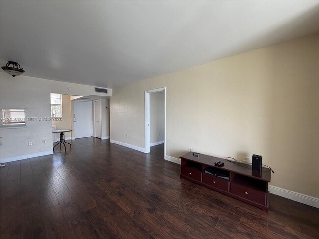 Building Photo - 3020 Marcos Dr Unit S-307