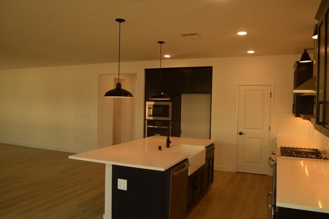 Photo - 477 Gold Coast Rd