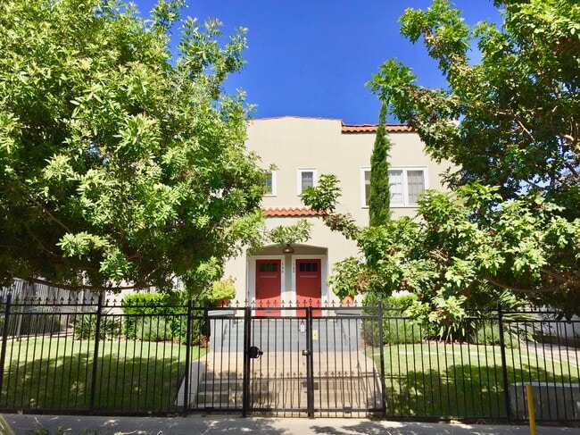 Photo - 156 S Catalina St Unit 156