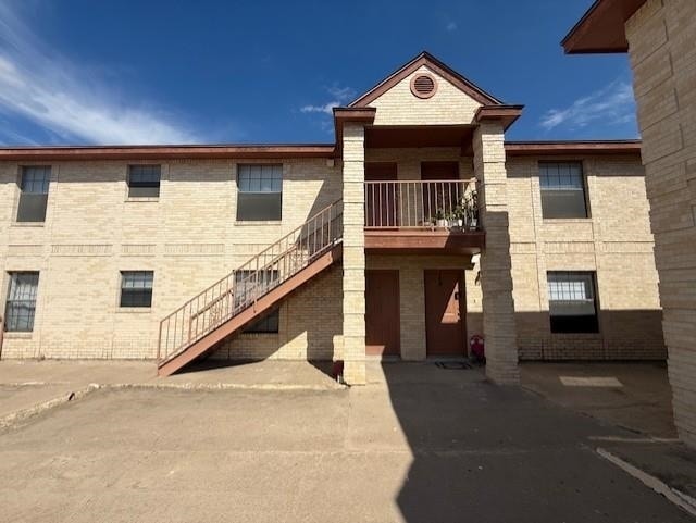 Building Photo - 1502 E San Pedro St Unit 13
