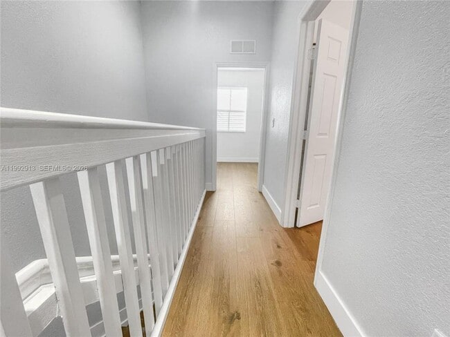 Photo - 4921 SW 140th Terrace