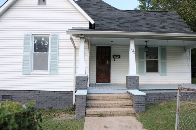 Photo - 1426 Harvey St