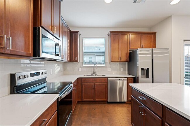 Photo - 6256 Hillandale Dr