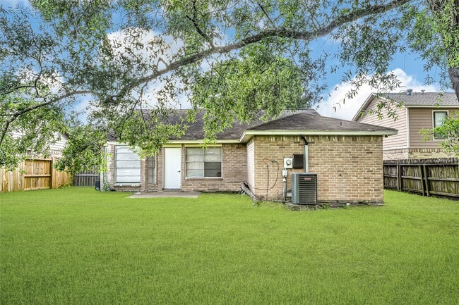 Photo - 8639 Pearl Point St