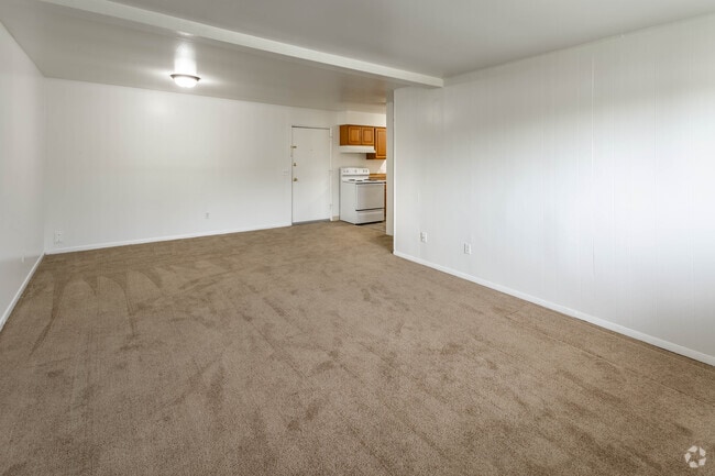 2 BR, 1 BA - 900 SF