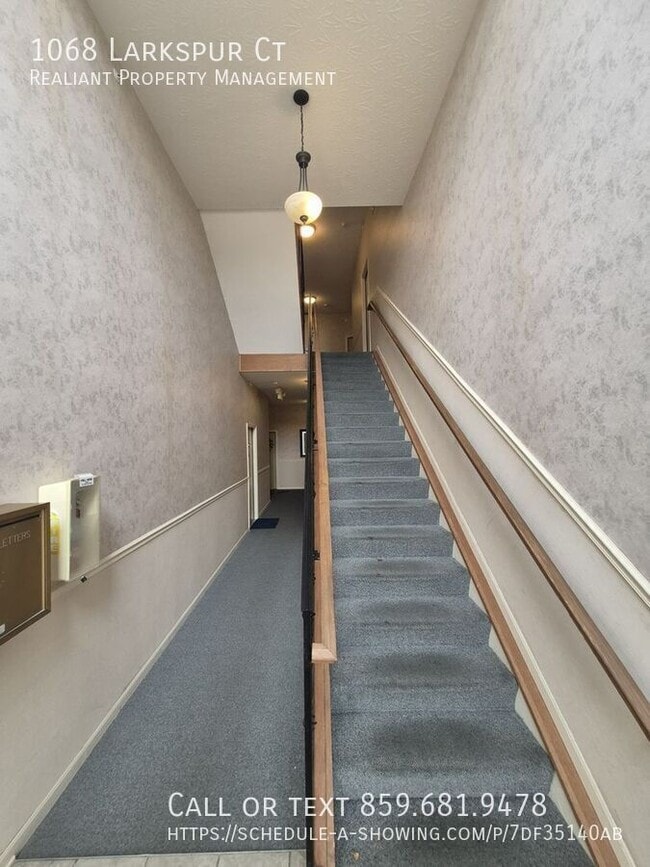 Photo - 1068 Larkspur Ct