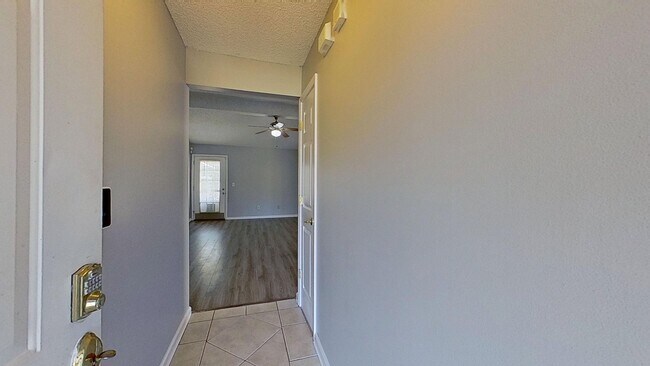 Photo - 3/2 Stunning Brick Home!