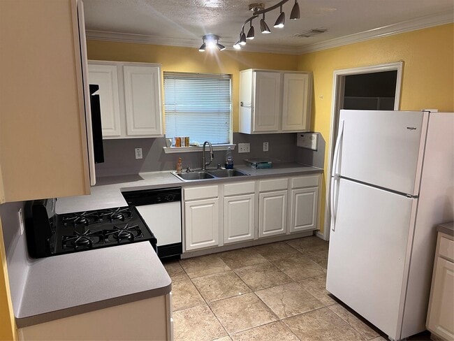 Photo - 14611 Crosshaven Dr