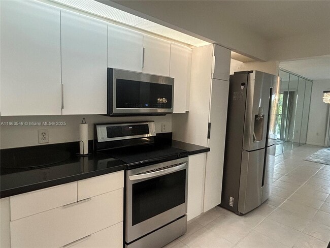 Building Photo - 901 SW 141st Ave Unit 409M Rental
